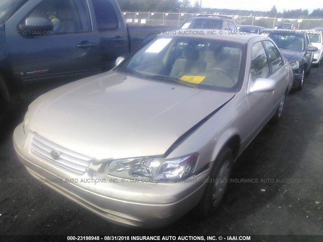 JT2BG22K2V0016795 - 1997 TOYOTA CAMRY LE/XLE GOLD photo 6