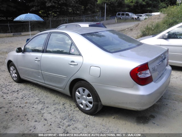 4T1BE32K94U304531 - 2004 TOYOTA CAMRY LE/XLE/SE Gümüş foto 3