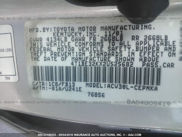 4T1BE32KX2U525682 - 2002 TOYOTA CAMRY LE/XLE/SE Күміс фото 9