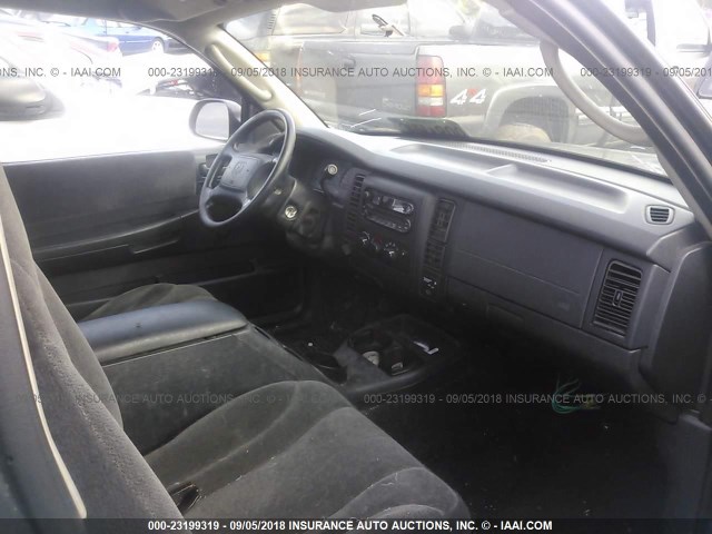 1D7HG12K54S591297 - 2004 DODGE DAKOTA SXT GRAY photo 5