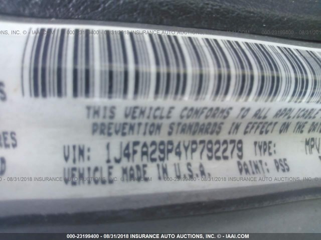 1J4FA29P4YP792279 - 2000 JEEP WRANGLER / TJ SE SILVER photo 9