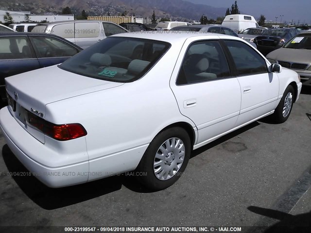 JT2BG22K3Y0418183 - 2000 TOYOTA CAMRY CE/LE/XLE 白色 照片 4