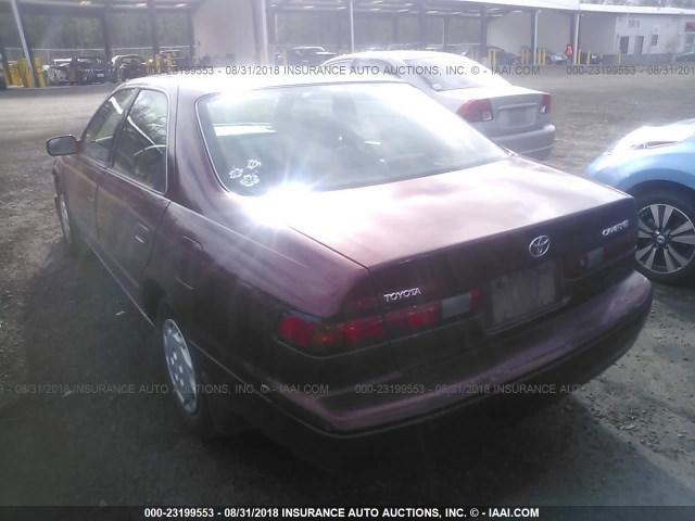 JT2BG28K0X0332528 - 1999 TOYOTA CAMRY LE/XLE RED photo 3