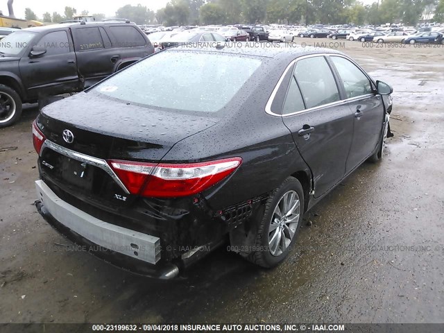 4T4BF1FK4GR535648 - 2016 TOYOTA CAMRY LE/XLE/SE/XSE BLACK photo 4