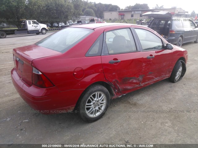 1FAHP34N47W223421 - 2007 FORD FOCUS ZX4/S/SE/SES 红色 照片 4