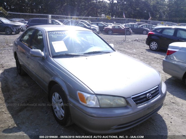 4T1BG22K21U057448 - 2001 TOYOTA CAMRY CE/LE/XLE GRAY photo 1