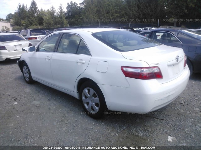 4T1BE46K57U729748 - 2007 TOYOTA CAMRY NEW GENERAT CE/LE/XLE/SE WHITE photo 3