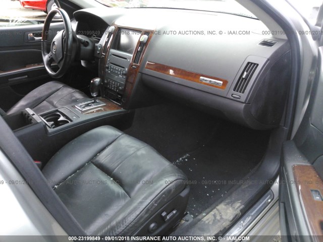 1G6DC67A860168720 - 2006 CADILLAC STS SILVER photo 5