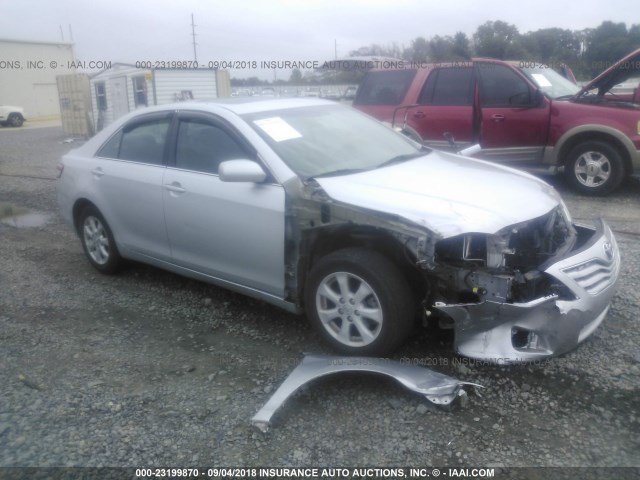4T1BF3EK8BU156006 - 2011 TOYOTA CAMRY SE/LE/XLE 银色 照片 1