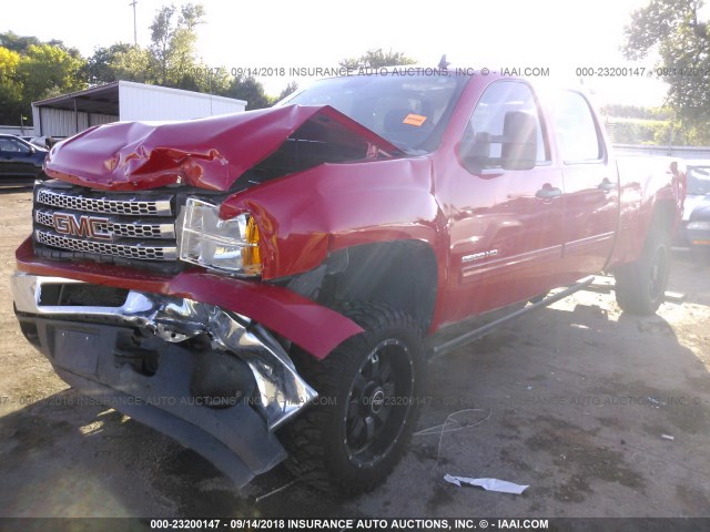 1GT120C80CF235063 - 2012 GMC SIERRA K2500 SLE RED photo 2