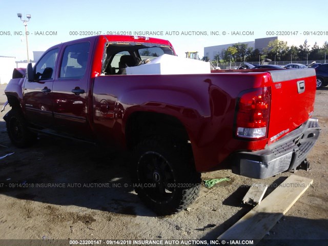 1GT120C80CF235063 - 2012 GMC SIERRA K2500 SLE RED photo 3