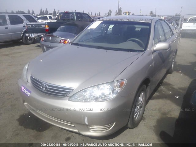 4T1BF32K15U104306 - 2005 TOYOTA CAMRY LE/XLE/SE Алтын фото 2