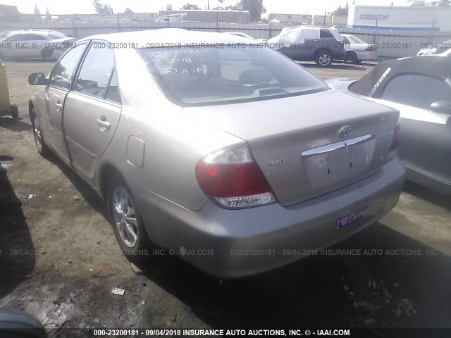 4T1BF32K15U104306 - 2005 TOYOTA CAMRY LE/XLE/SE Алтын фото 3