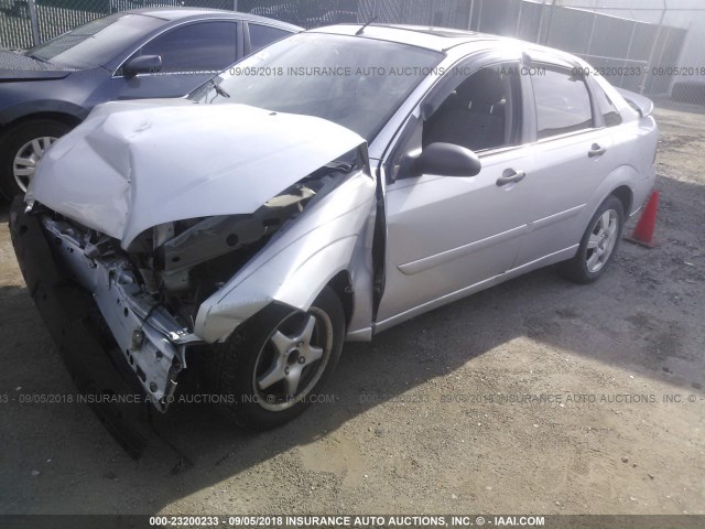 1FAHP34N77W191662 - 2007 FORD FOCUS ZX4/S/SE/SES Күміс фото 2