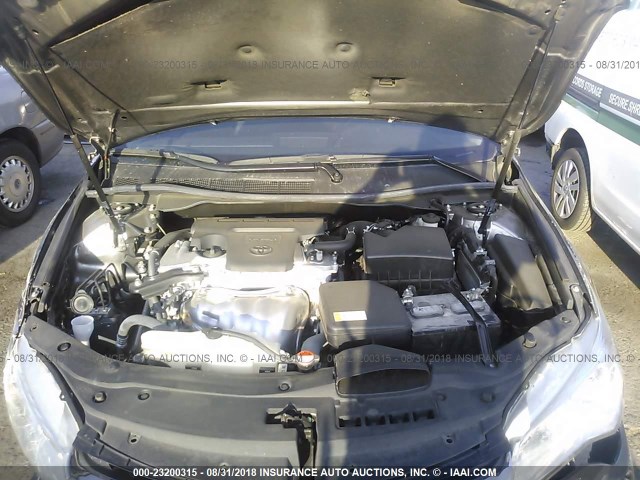 4T4BF1FK3GR582296 - 2016 TOYOTA CAMRY LE/XLE/SE/XSE 灰色 照片 10
