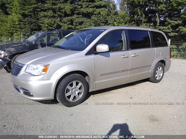 2C4RC1BG0CR330696 - 2012 CHRYSLER TOWN & COUNTRY TOURING TAN photo 2