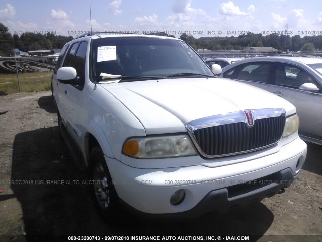 5LMPU28A2XLJ37079 - 1999 LINCOLN NAVIGATOR Weiß Foto 6