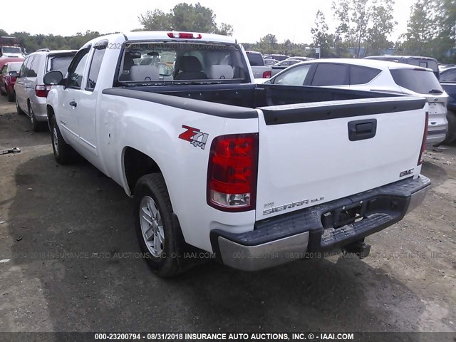 1GTR2VE73DZ123457 - 2013 GMC SIERRA K1500 SLE WHITE photo 3