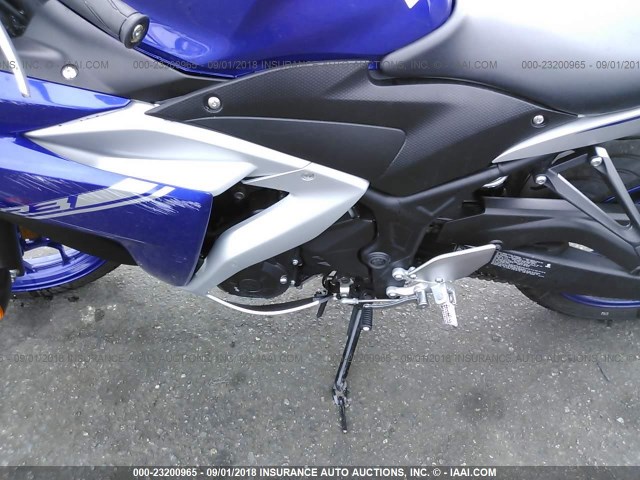 MH3RH06Y1HK015654 - 2017 YAMAHA YZFR3 BLUE photo 9