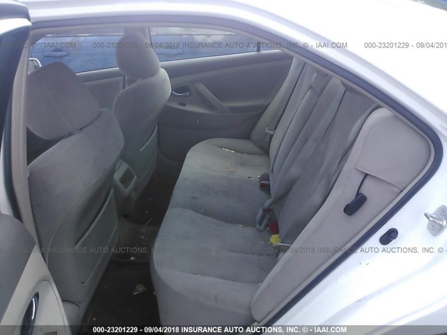 4T4BF3EK7BR117719 - 2011 TOYOTA CAMRY SE/LE/XLE თეთრი ფოტო 8