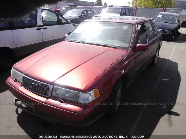 YV1KS9609W1130404 - 1998 VOLVO S90 MAROON photo 2