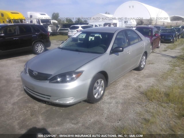 4T1BE32K33U735834 - 2003 TOYOTA CAMRY LE/XLE/SE SILVER photo 2