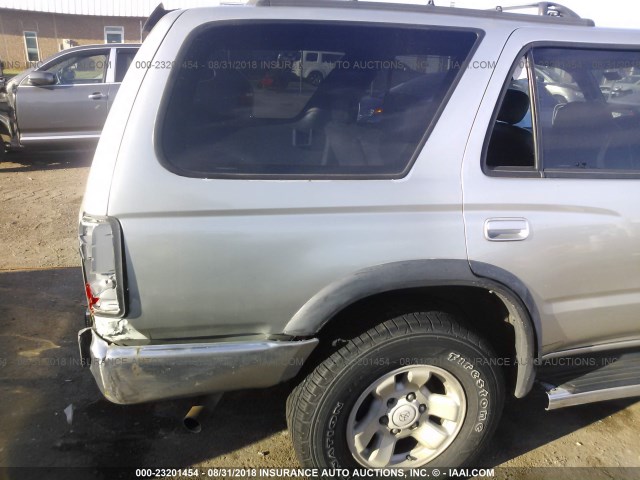 JT3GN86R8X0129171 - 1999 TOYOTA 4RUNNER SR5 SILVER photo 6