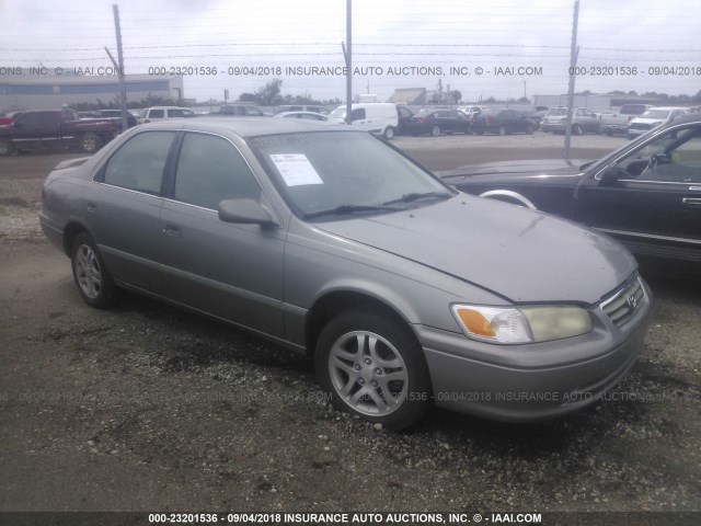 4T1BF22K0YU103520 - 2000 TOYOTA CAMRY LE/XLE GRAY photo 1