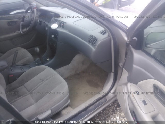 4T1BF22K0YU103520 - 2000 TOYOTA CAMRY LE/XLE GRAY photo 5