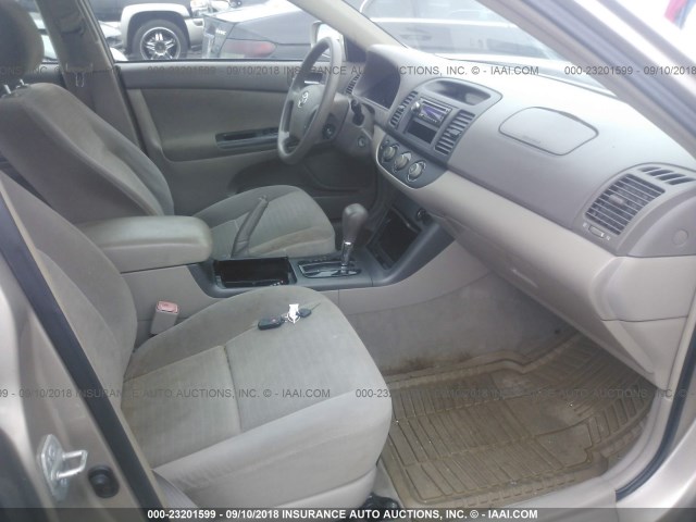 4T1BE32K75U944965 - 2005 TOYOTA CAMRY LE/XLE/SE Qızıl foto 5