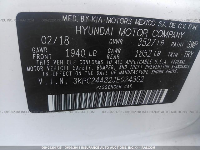 3KPC24A32JE024302 - 2018 HYUNDAI ACCENT SEL WHITE photo 9