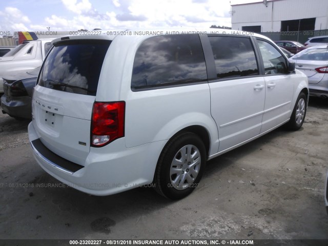 2C4RDGBG9GR363492 - 2016 DODGE GRAND CARAVAN SE WHITE photo 4