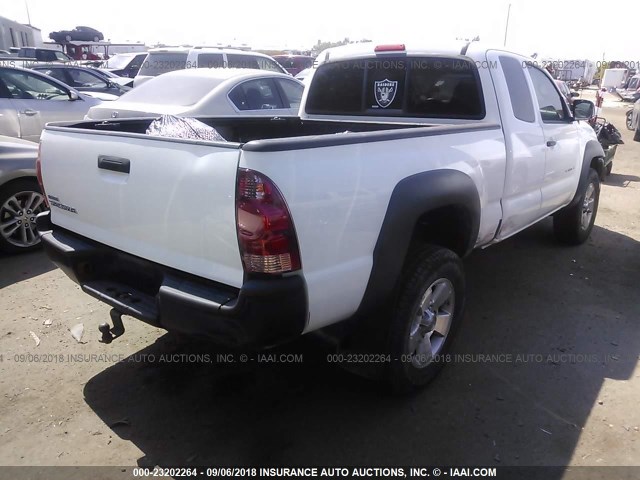 5TEUX42N58Z582587 - 2008 TOYOTA TACOMA ACCESS CAB WHITE photo 4