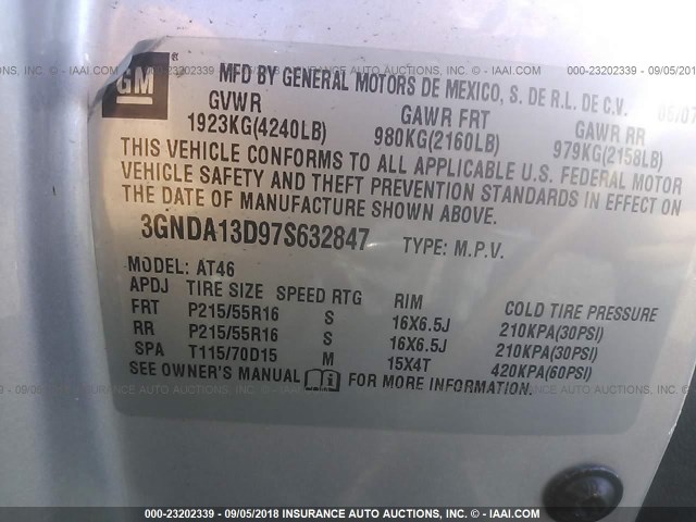 3GNDA13D97S632847 - 2007 CHEVROLET HHR LS SILVER photo 9