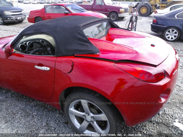 1G2MB35B36Y113284 - 2006 PONTIAC SOLSTICE RED photo 6