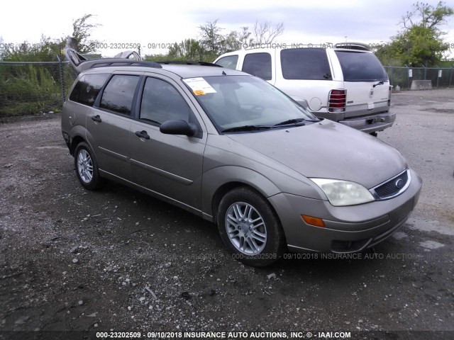 1FAFP36N05W286162 - 2005 FORD FOCUS ZXW GOLD photo 1