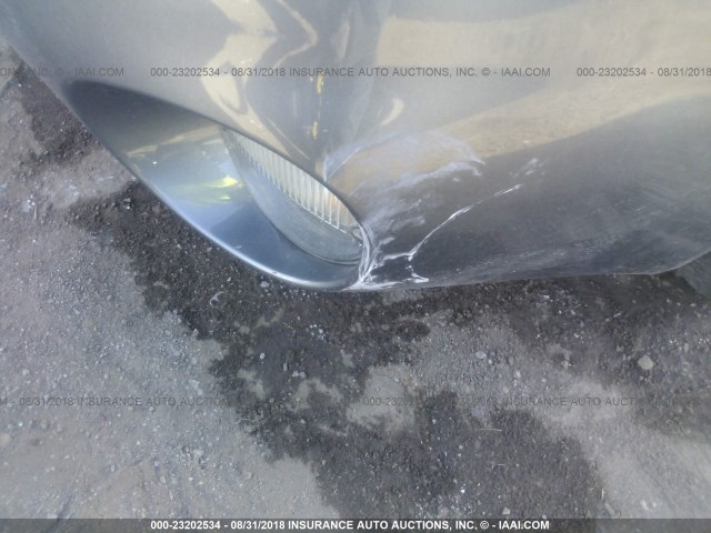 2G2WS522041335399 - 2004 PONTIAC GRAND PRIX GT2 ნაცრისფერი ფოტო 6