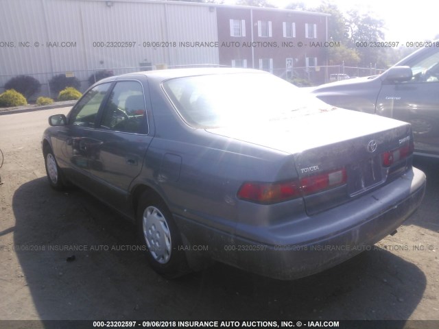 4T1BG22K8XU902490 - 1999 TOYOTA CAMRY CE/LE/XLE GRAY photo 3