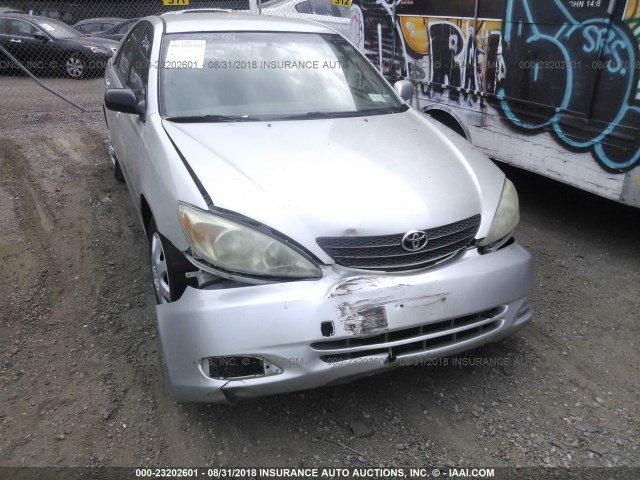 JTDBE32K620047305 - 2002 TOYOTA CAMRY LE/XLE/SE SILVER photo 6
