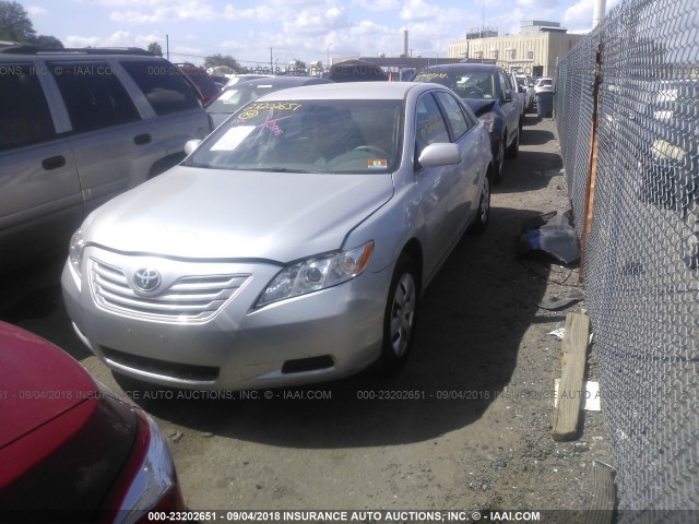 4T1BE46K48U261187 - 2008 TOYOTA CAMRY CE/LE/XLE/SE SILVER photo 2