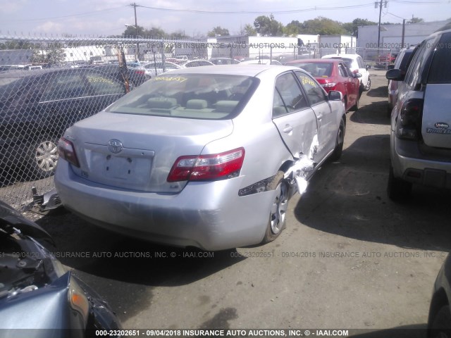4T1BE46K48U261187 - 2008 TOYOTA CAMRY CE/LE/XLE/SE SILVER photo 4