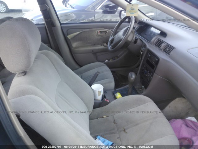 4T1BG22K6XU605105 - 1999 TOYOTA CAMRY CE/LE/XLE 栗色 照片 5
