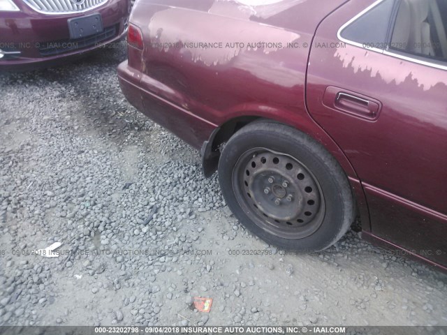 4T1BG22K6XU605105 - 1999 TOYOTA CAMRY CE/LE/XLE 栗色 照片 6