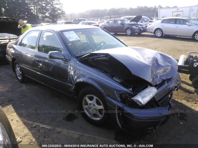 4T1BG28K9WU840362 - 1998 TOYOTA CAMRY CE/LE/XLE 灰色 照片 1