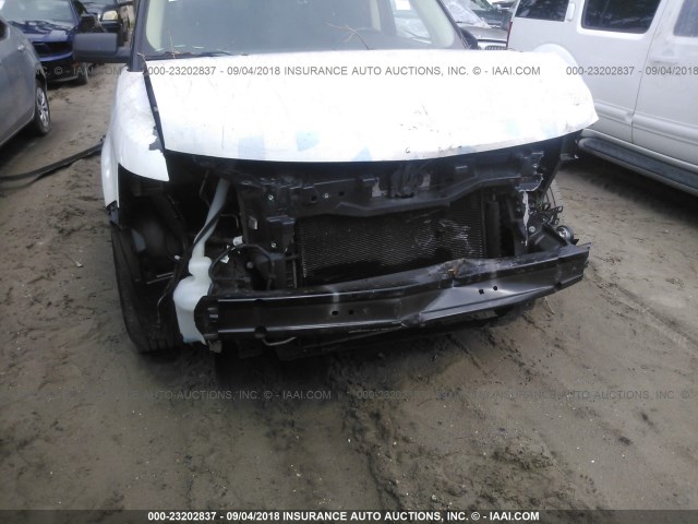 2FMGK5B81DBD02776 - 2013 FORD FLEX SE WHITE photo 6