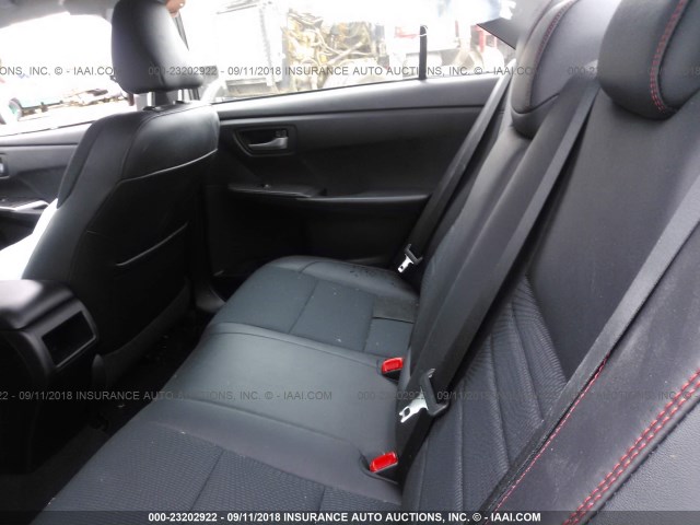 4T1BF1FK4HU384645 - 2017 TOYOTA CAMRY LE/XLE/SE/XSE 黑色 照片 8