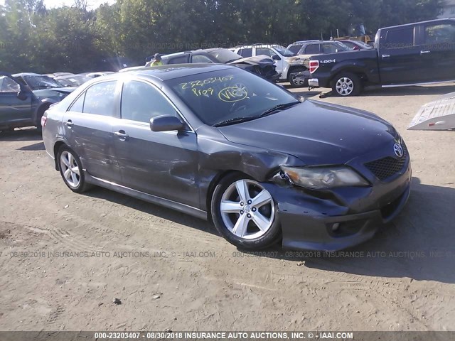 4T1BF3EK9BU677266 - 2011 TOYOTA CAMRY SE/LE/XLE 灰色 照片 1
