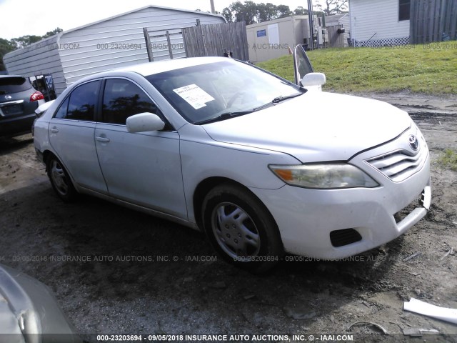 4T1BF3EK0BU692545 - 2011 TOYOTA CAMRY SE/LE/XLE თეთრი ფოტო 1