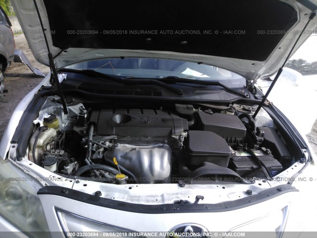 4T1BF3EK0BU692545 - 2011 TOYOTA CAMRY SE/LE/XLE თეთრი ფოტო 10