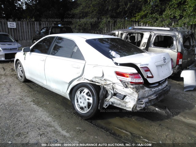 4T1BF3EK0BU692545 - 2011 TOYOTA CAMRY SE/LE/XLE თეთრი ფოტო 3